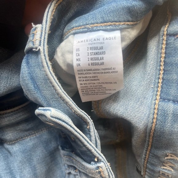 American Eagle Medium Wash Skinny Jeans - Picture 7 of 7